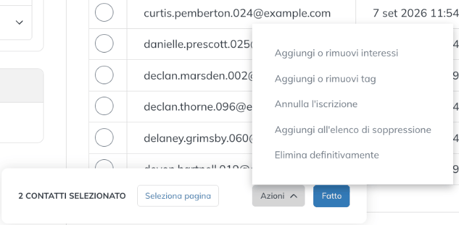 Menu Azioni con l'opzione Annulla l'iscrizione dopo la selezione dei contatti